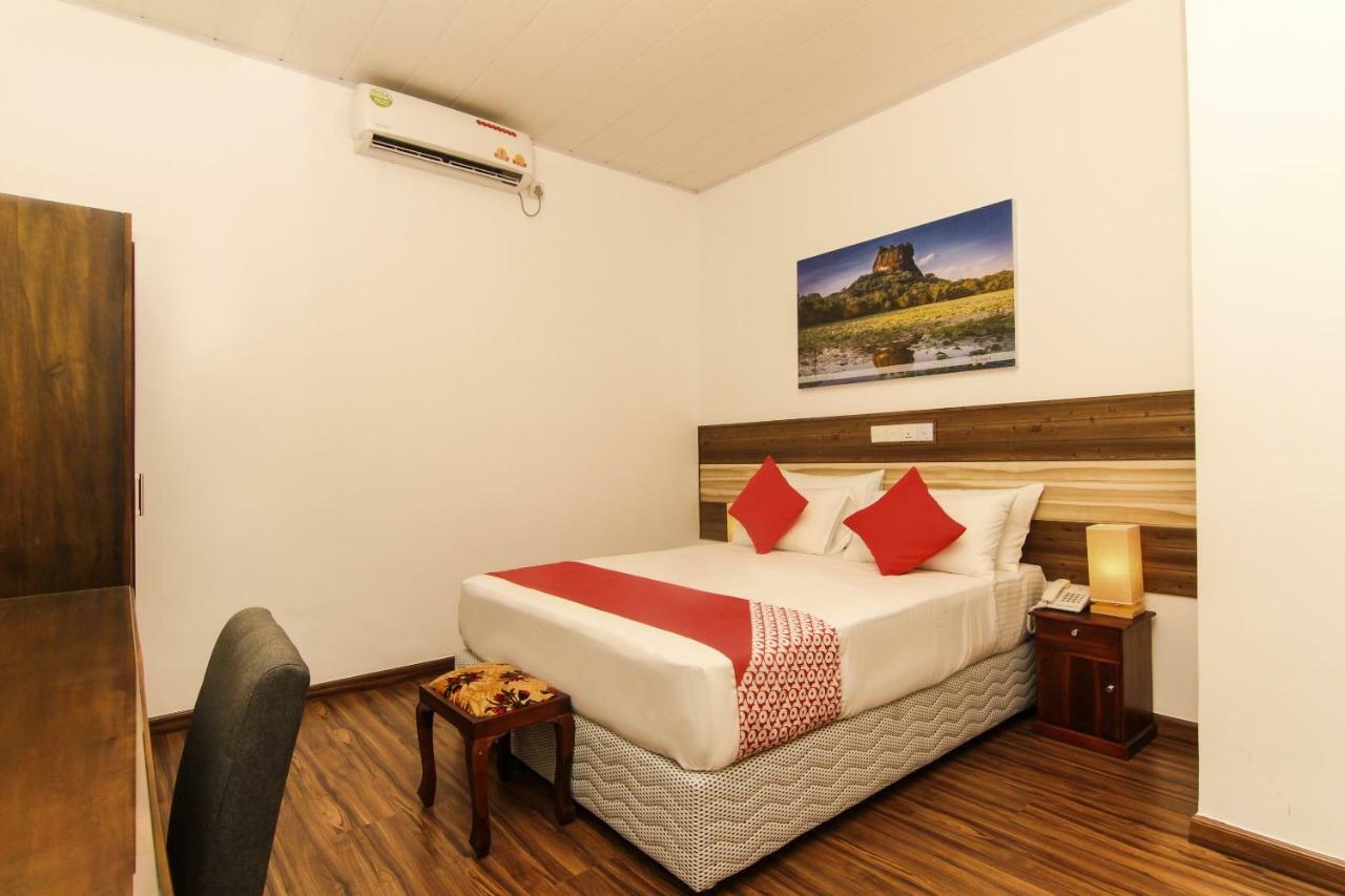 Clove Transit Hotel Kotugoda Экстерьер фото
